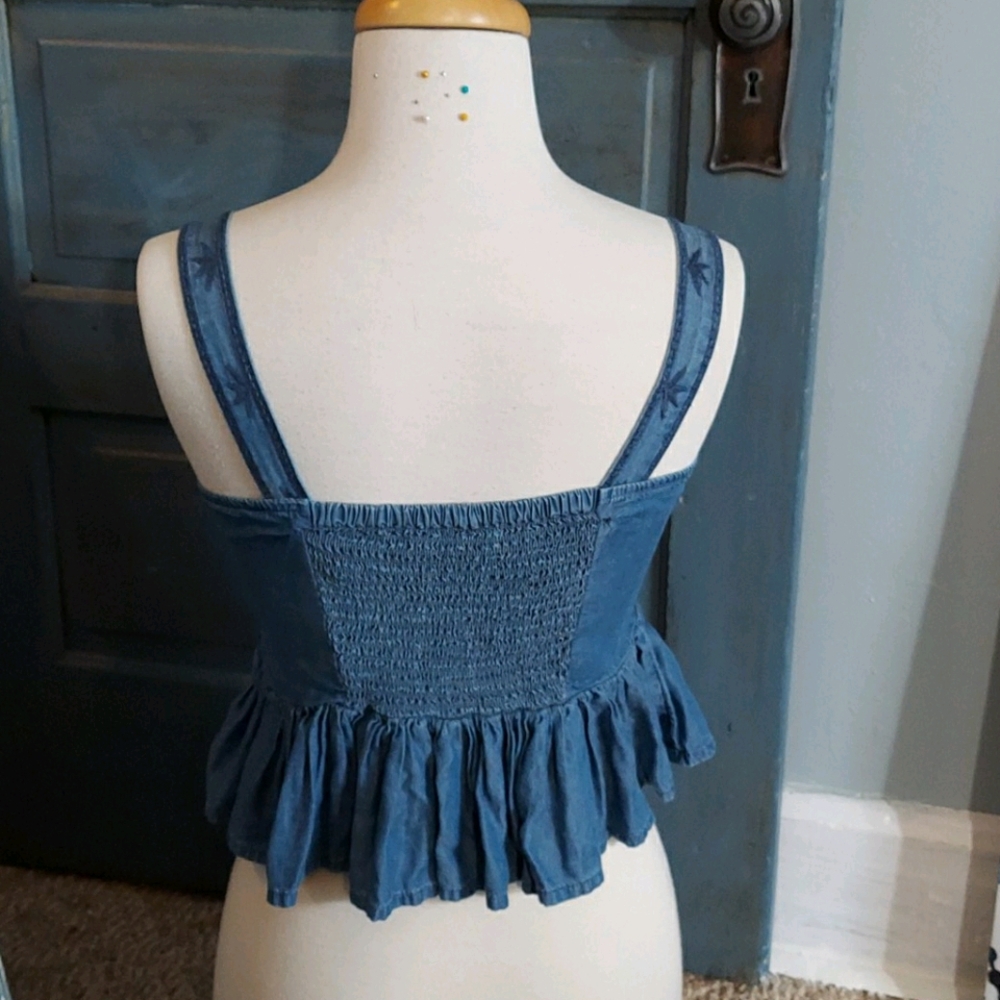 ‼️4/$20American Eagle chamb boho ruffle crop S - Picture 3 of 8